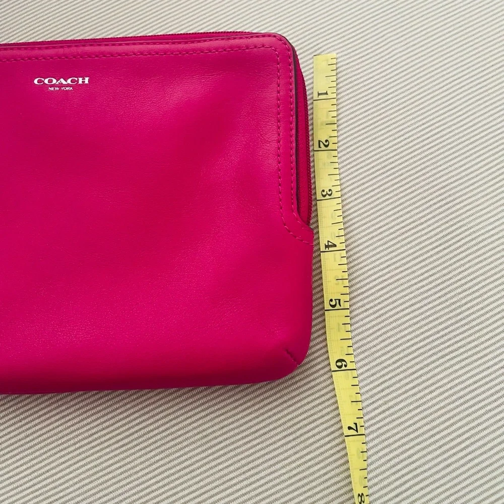 Coach Large Wristlet - Picture 5 of 6